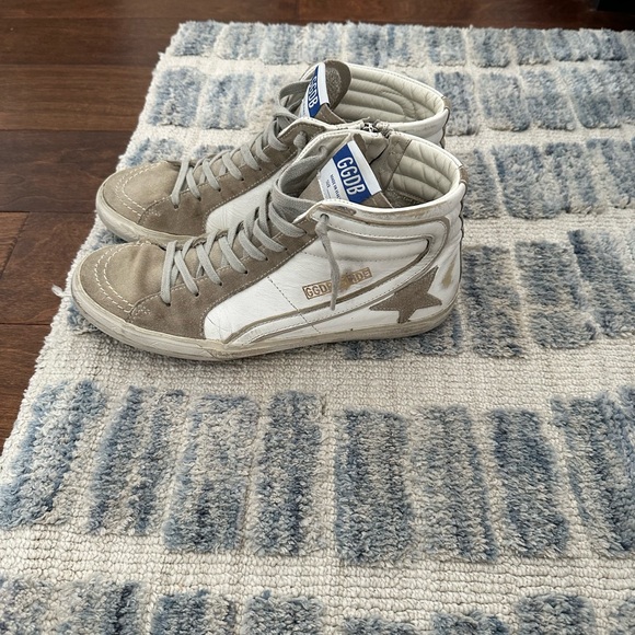 Golden Goose Sneakers - Picture 2 of 4